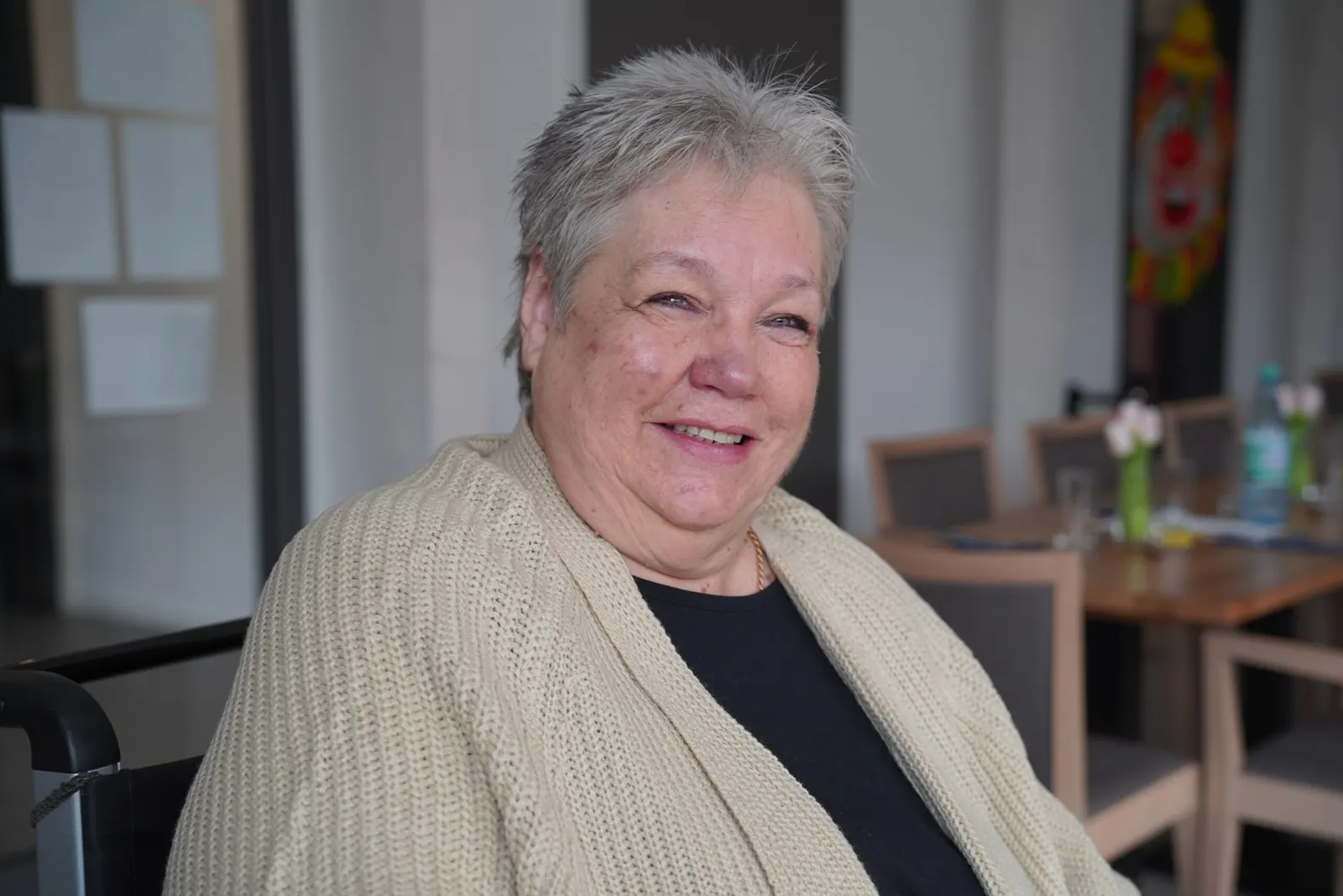 Mieterin Ulrike Schröter beim Mittagstisch